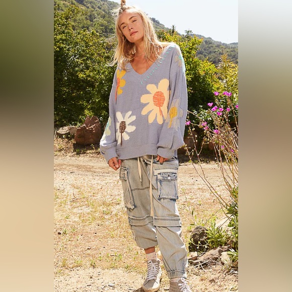 #065 Last 1! POL Floral Print Blue Sweater - Picture 4 of 10